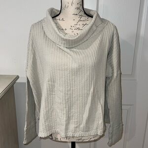 🛍️Free People Women's crop sweater size Medium